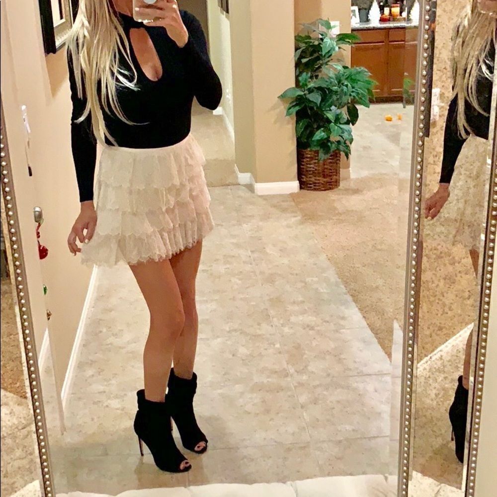 AQUA Lace Mini Skirt